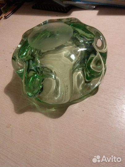 Пепельница или конфетница из толстого стекла