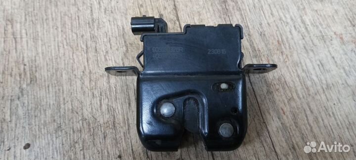 Замок багажника Duster, Sandero, Nissan Terrano 3