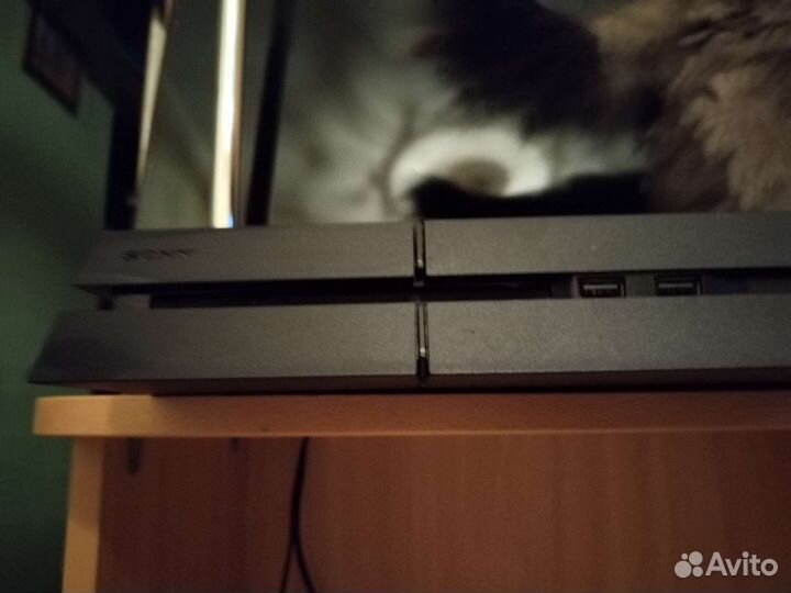 Sony PS4 500gb 1 геймпад