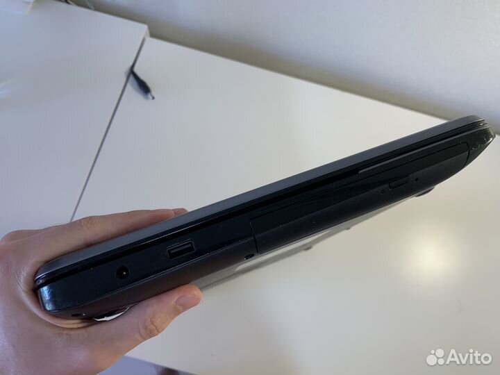 Ноутбук Toshiba Satellite L875