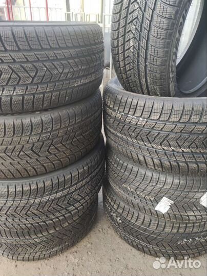 Pirelli Scorpion Winter 295/35 R22