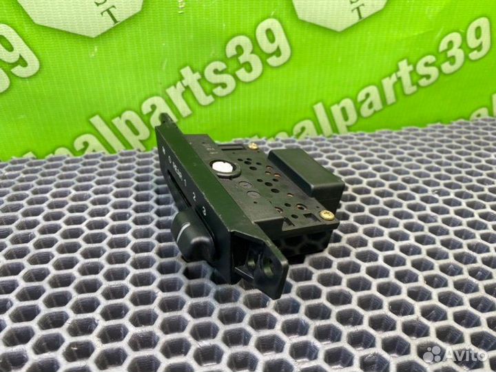 Регулятор печки задний Mazda Mpv LW5W GY-DE 2.5