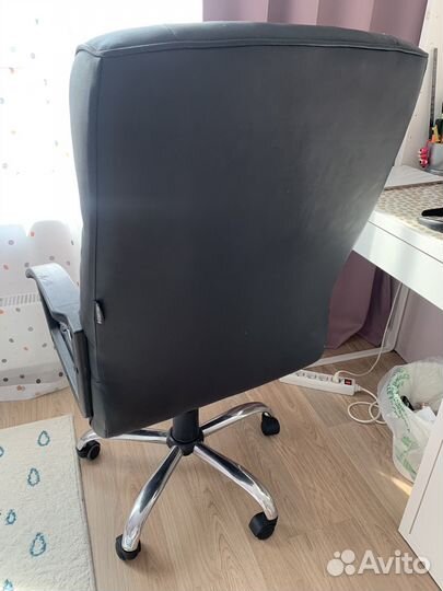 Компьютерное кресло