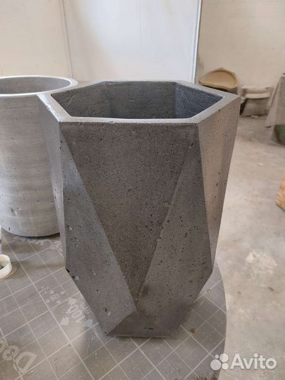 Кашпо из бетона