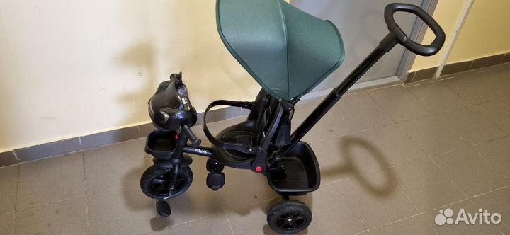 Велосипед детский трехколесный с ручкой