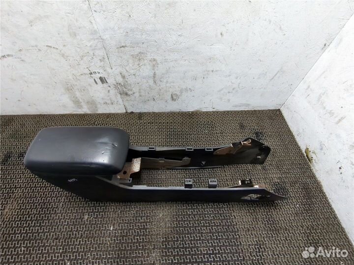 Консоль салона Ford Maverick, 2006