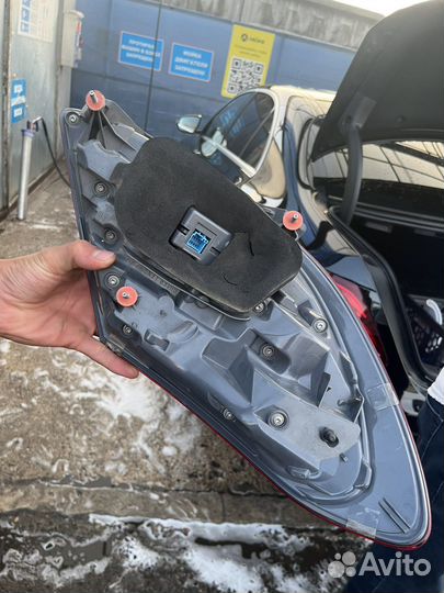 Фонарь задний правый w213