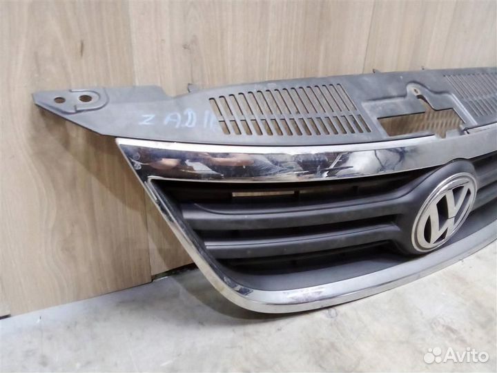 Решетка радиатора от VW Tiguan 2007-2011