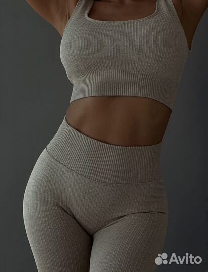 Костюм для фитнеса женский