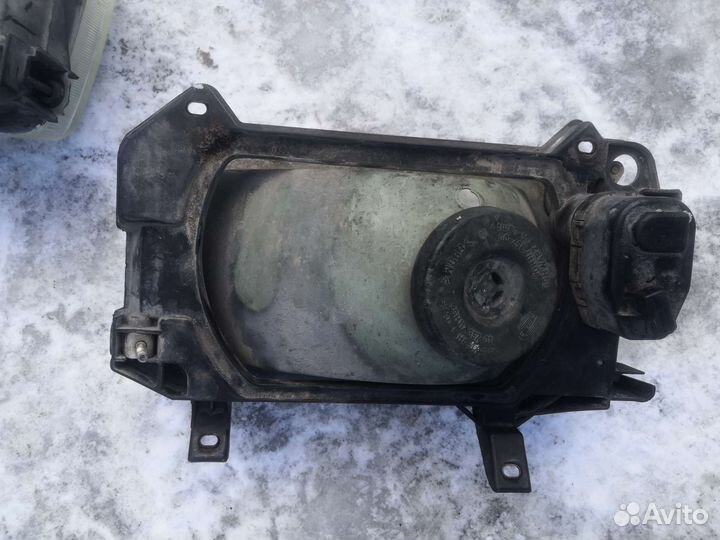 Фары на volkswagen transporter t4