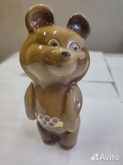 Фарфоровые статуэтка Олимпийский Мишка