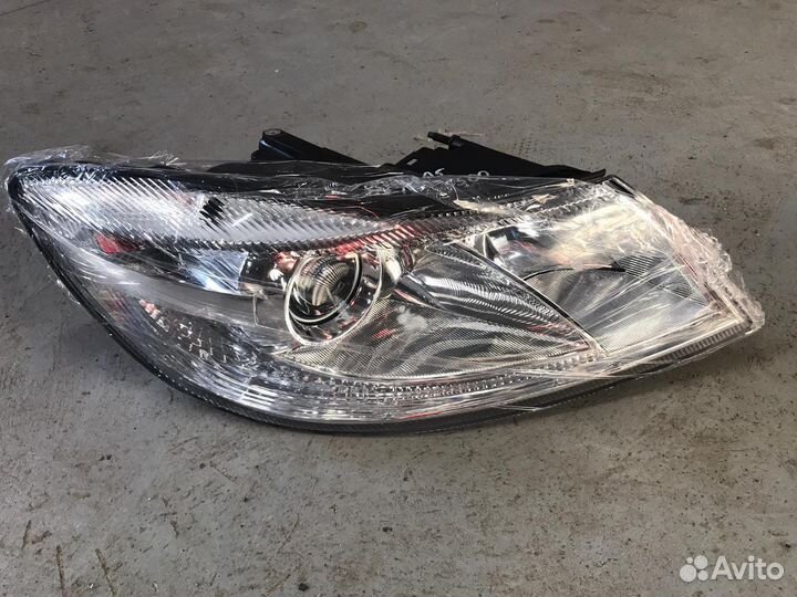 Фара передняя правая Шкода октавия А5