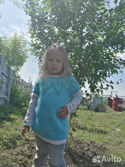 Вязаная туника дпя девочки 3-4 лет