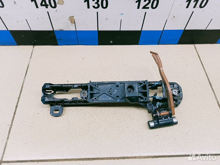 Кронштейн ручки RAV 4 2013