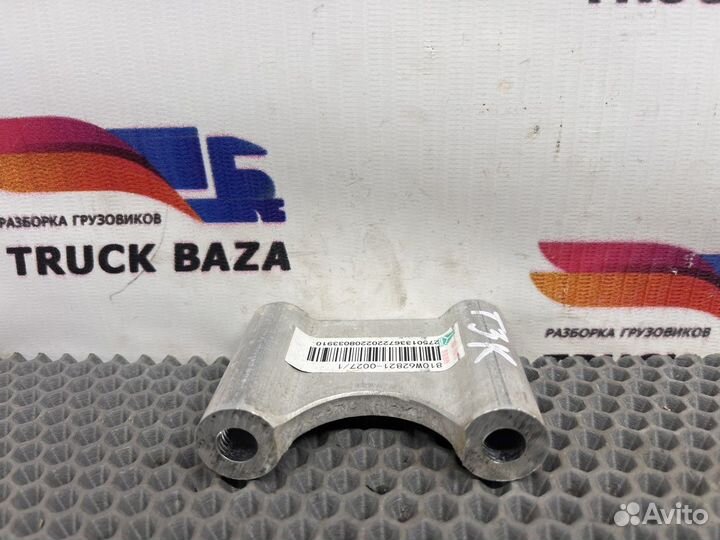 810W628210027 Проставка соединительной планки каби