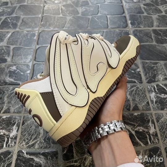 OLD order skater/001