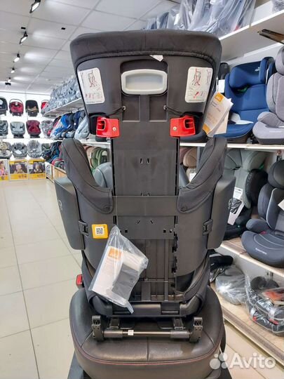 Автокресло с регулировкой глубины Joie Traver