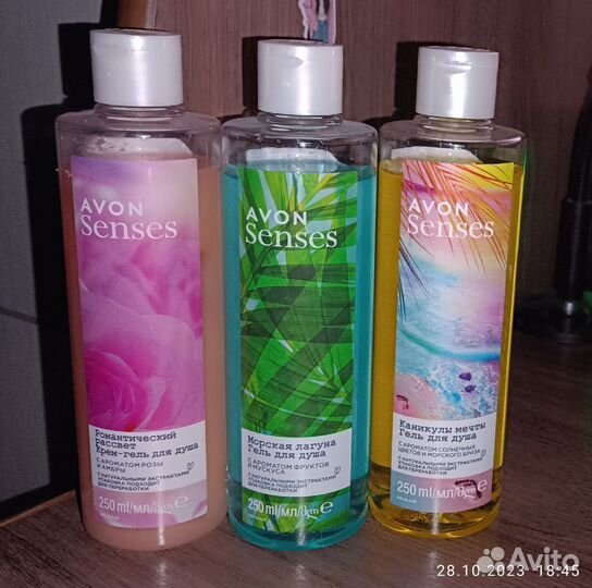 Продаю Гели для душа,шампунь от avon