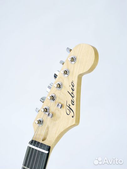 Электрогитара с комбиком. Полный комплект