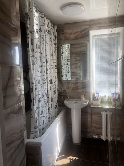 Комната 15 м² в 5-к., 2/2 эт.