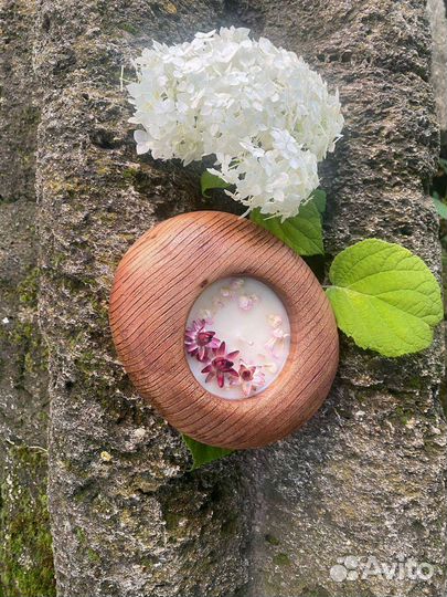 Свеча в дереве