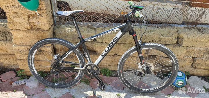 Велосипед cube attention