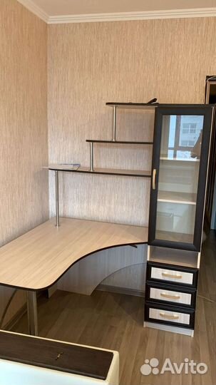 Рабочее место, стол для компьютера, стол, шкаф