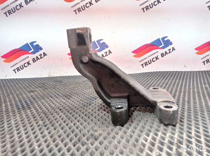 51415010118 Кронштейн двигателя передний