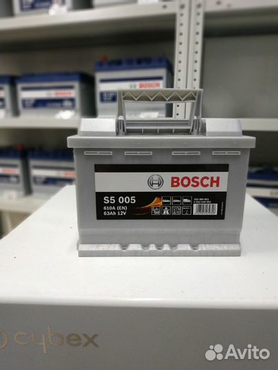 Аккумулятор 63Ah Bosch 610A S5 005 обратный