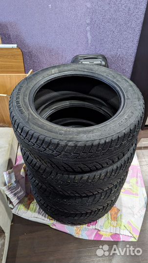 Marshal I'Zen RV Stud KC16 215/60 R17 100T