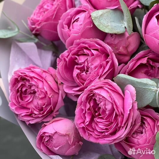 Букет пионовидной розы 