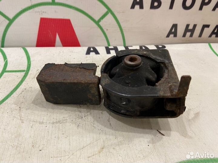 Опора (подушка) передняя Toyota Avensis T25 1zzfe