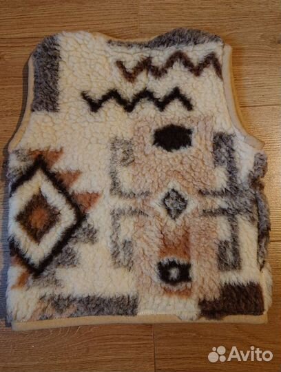 Жилет р. 104 шерсть