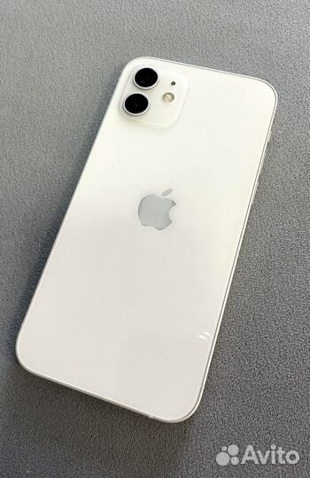 Телефон iPhone 12