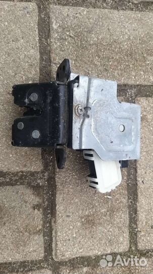 Замок багажника мазда 2 de 2007 mazda хэтчбек