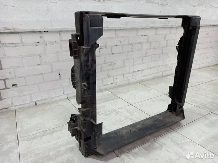 Рамка радиатора Bmw X5 E70 N63B44A 2012