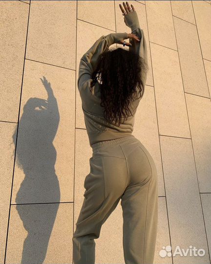 Новый Спортивный костюм женский