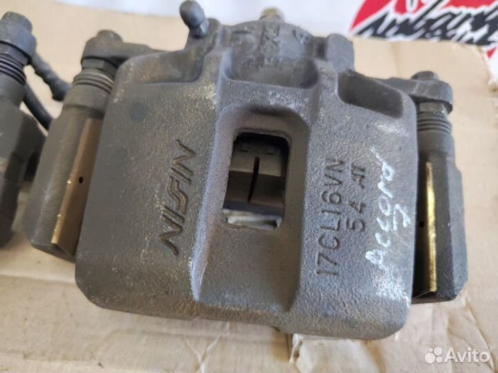 Передний суппорт левый правый Honda Accord CL9 K24