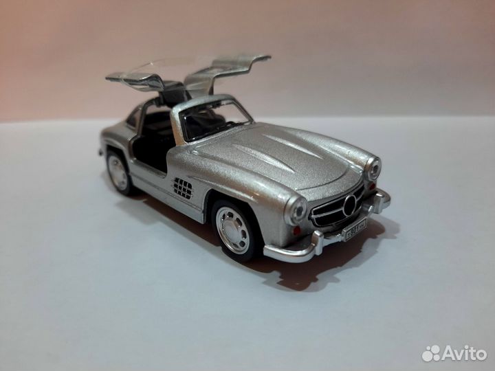 Игрушка Машинка Коллекционные Mercedes Крыло-чайки