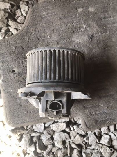 Моторчик печки Mazda 6 2004 GG 2.3