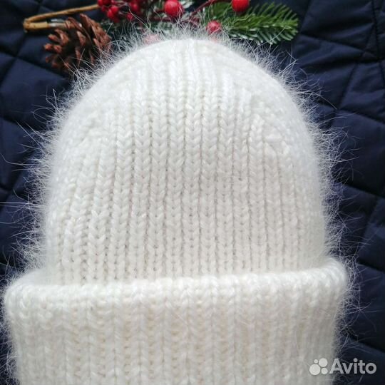 Шапка женская, вязаная из пуха норки
