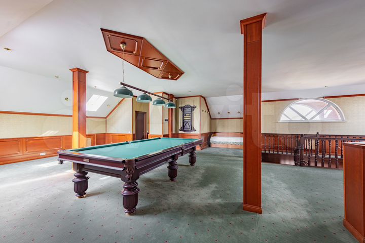 Коттедж 600 м² на участке 30 сот.