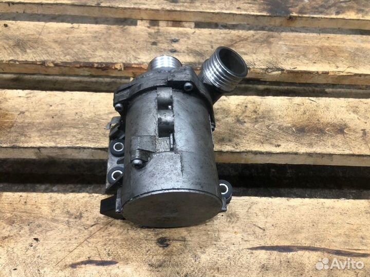 Помпа Bmw X5 E70 N52B30 2007