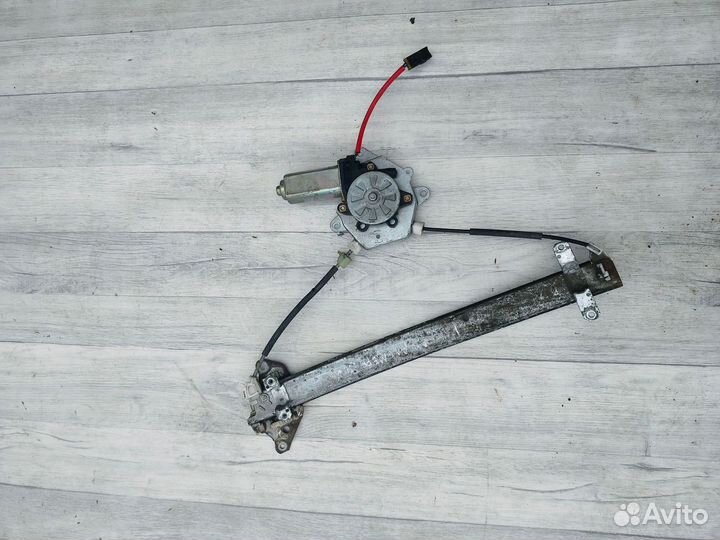 Стеклоподъемник передний левый Nissan Almera (N15)