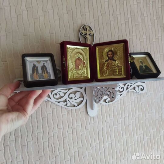 Полка для икон