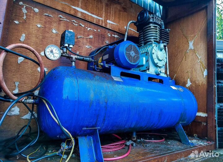 Компрессор C415м 200л