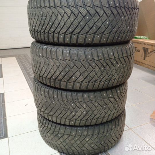 Goodyear UltraGrip Arctic 2 255/55 R18 109T
