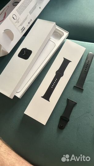 Продам Apple Watch SE 44 mm Space Gray Alu Black