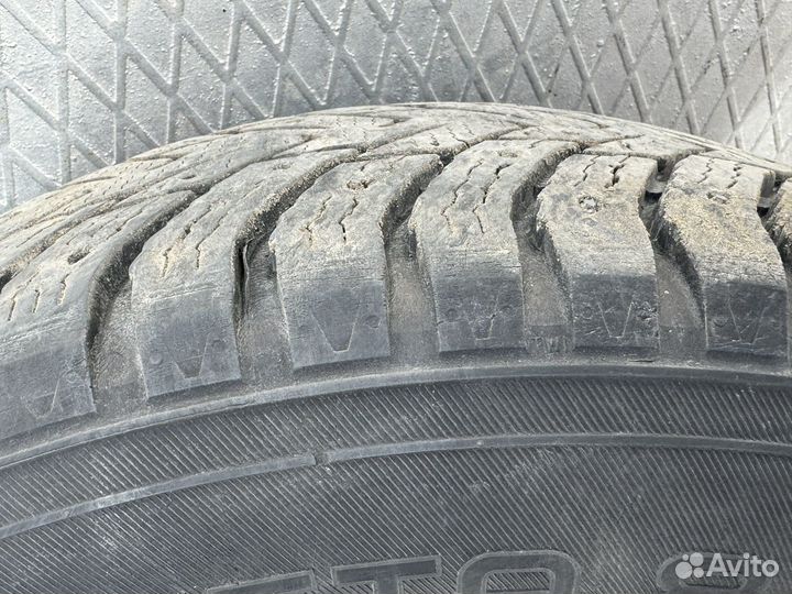 Nokian Tyres Hakkapeliitta 8 245/70 R16