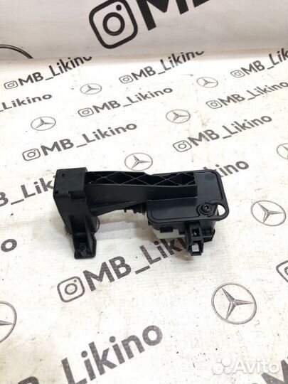 Замок лючка бензобака Mercedes Cl W216
